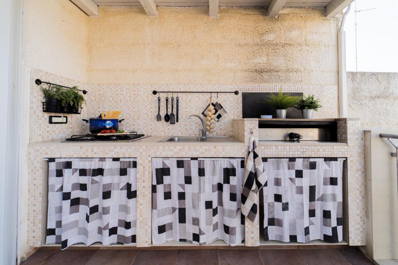 Willa Casa Lina Con Terrazza Canicattini Bagni Zewnętrze zdjęcie